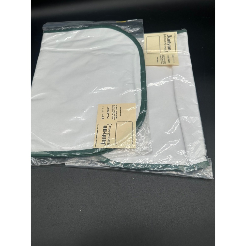 Janlynn Personal Wares White Green Trim Placemats Set of 2‎ DIY Craft 990-2052
